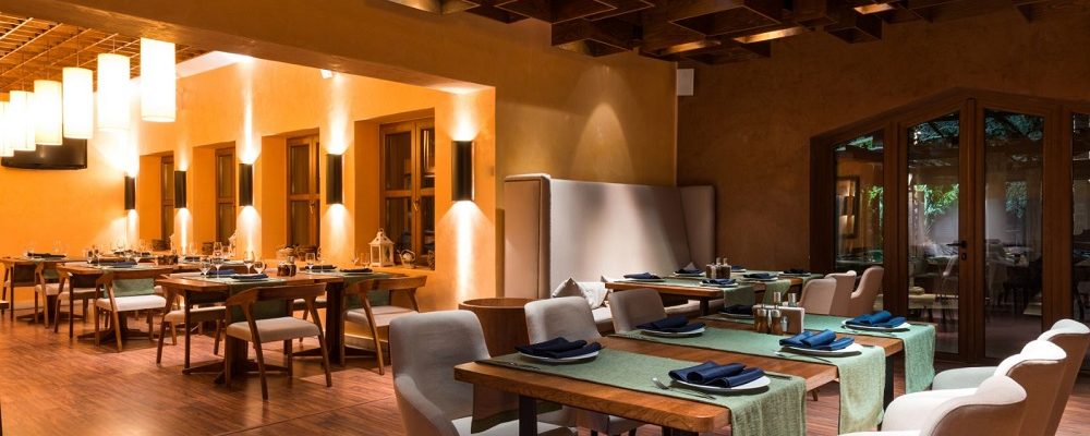 Arredamenti locali eleganza e lavorazione artigianale su misura Arredamenti locali eleganza e lavorazione artigianale su misura
