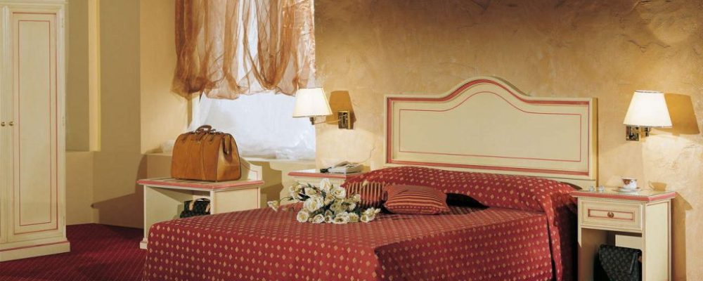 Arredamento camere hotel. Specialisti arredo camera hotel e alberghi. Chiavegato contract Verona Arredamento camere hotel. Specialisti arredo camera hotel e alberghi. Chiavegato contract Verona