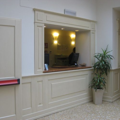Contract Hall spazi comuni. Realizzazione arredamenti su misura hotel. Chiavegato Contract Verona