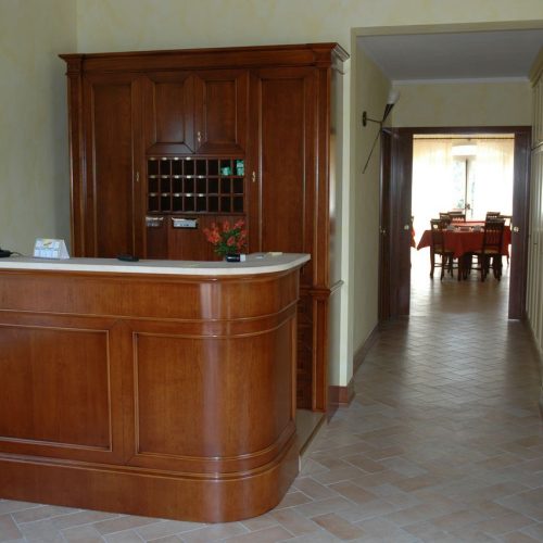 Contract Hall spazi comuni. Realizzazione arredamenti su misura hotel. Chiavegato Contract Verona