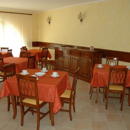 Contract Hall spazi comuni. Realizzazione arredamenti su misura hotel. Chiavegato Contract Verona