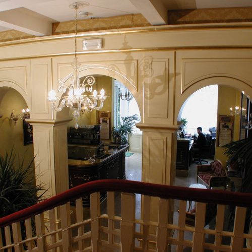 Contract Hall spazi comuni. Realizzazione arredamenti su misura hotel. Chiavegato Contract Verona