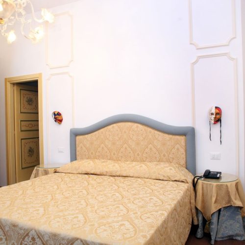 Contract Hotel. Realizzazione arredamenti su misura camere per hotel. Chiavegato Contract Verona